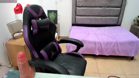 Tania  online show from February 24, 3:32 pm