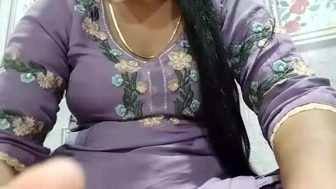 taniya_roy4628 online show from March 22, 12:44 pm