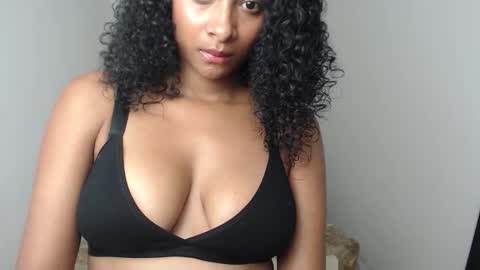 Snapshot of tatiana_oconell2 chatting on September 17, 2:09 am isabel online show from September 17, 2:09 am