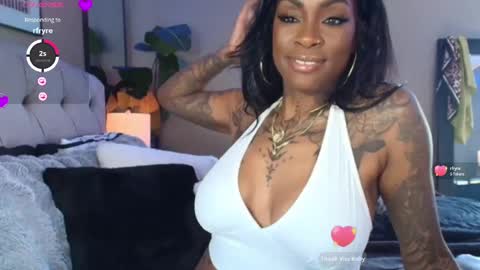 Snapshot of tatted_vixen chatting on February 27, 8:09 pm Tatted Queen online show from February 27, 8:09 pm