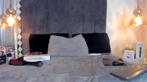 Tatto Fox online show from October 15, 1:03 pm