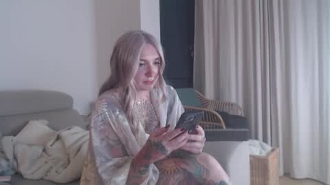 tattoobbgirl online show from November 25, 6:42 pm