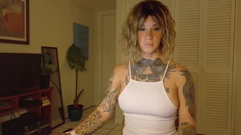 Snapshot of tattooed_natalia chatting on January 20, 9:46 am Natalia 3 online show from January 20, 9:46 am