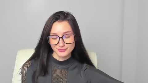 Taya online show from November 21, 12:40 pm