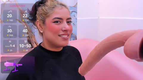 taylor_cupper_ online show from October 10, 10:25 pm