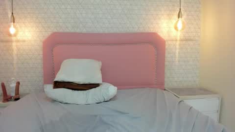 TAYLOR  online show from March 27, 8:26 am