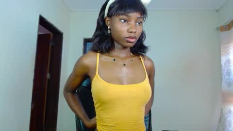 Snapshot of teasequeen01 chatting on September 12, 9:51 am queen online show from September 12, 9:51 am