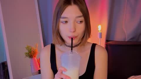 all me precious   online show from February 27, 5:29 am