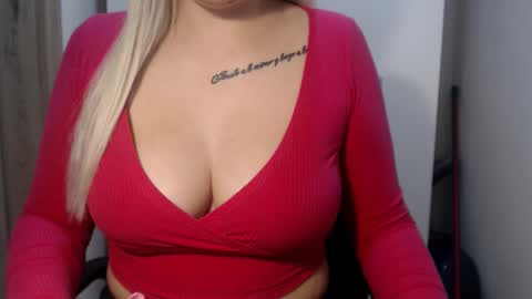 Snapshot of teeyara_ chatting on September 27, 7:37 am Teeyara online show from September 27, 7:37 am