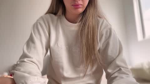 Amy No penetration Virgiin giirl online show from November 4, 3:50 pm