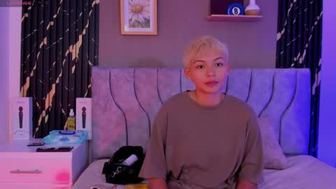 Estefani online show from May 29, 2:48 pm