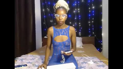 Snapshot of tempting_vibe chatting on October 13, 6:21 pm tempting_vibe online show from October 13, 6:21 pm