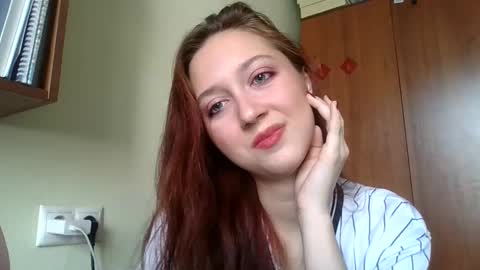 Snapshot of temptingvision chatting on March 12, 7:57 am temptingvision online show from March 12, 7:57 am