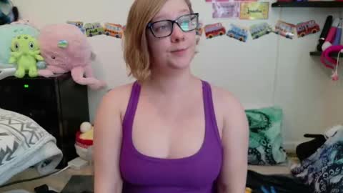 Pixie Pix or Pickle online show from February 4, 7:17 pm