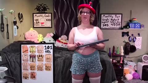 Pixie Pix or Pickle online show from January 10, 11:29 pm