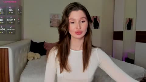 Snapshot of tender_babyy chatting on December 6, 2:28 pm Sexy girl Li online show from December 6, 2:28 pm