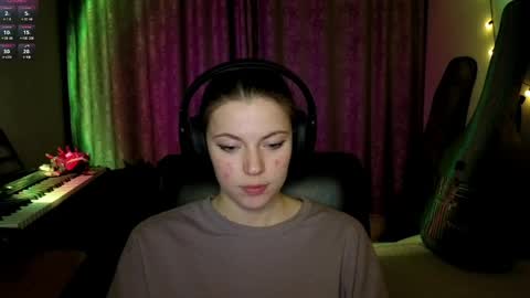 Anny Simpson online show from April 11, 8:12 pm