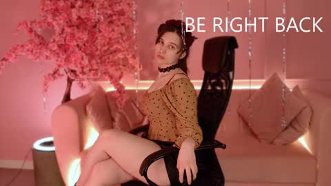 Tessa online show from May 13, 6:08 am