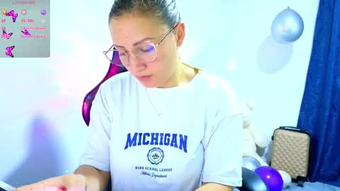 Tessy online show from November 5, 3:50 pm