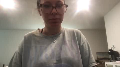 Daphne Summers online show from April 17, 5:37 pm