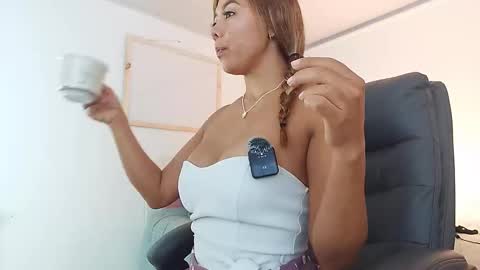 texas_curvykitten online show from February 11, 9:00 am