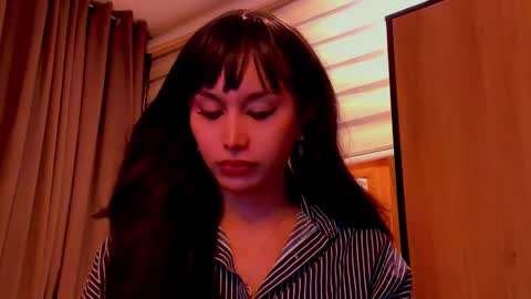 Snapshot of th3r3sa chatting on February 1, 1:51 pm th3r3sa online show from February 1, 1:51 pm