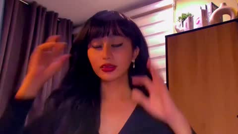 Snapshot of th3r3sa chatting on March 11, 3:56 pm th3r3sa online show from March 11, 3:56 pm