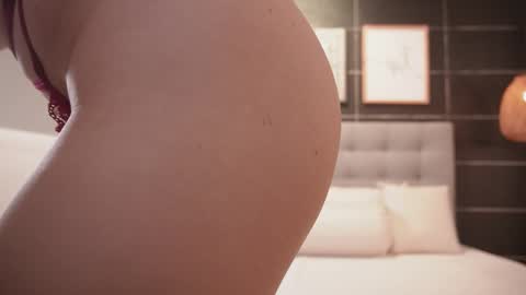 Thalia online show from October 16, 1:47 pm