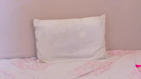 thalianarosse online show from April 11, 9:13 am