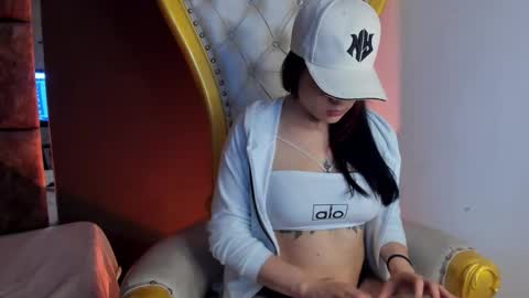 Thamara online show from November 30, 4:44 pm