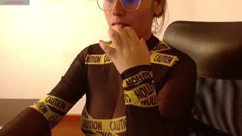   online show from March 10, 5:29 pm