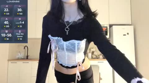 Snapshot of thanos_world1321002 chatting on February 15, 9:28 pm thanos_world1321002 online show from February 15, 9:28 pm