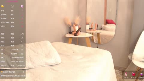 THAYSSA ROSS online show from September 26, 8:06 pm