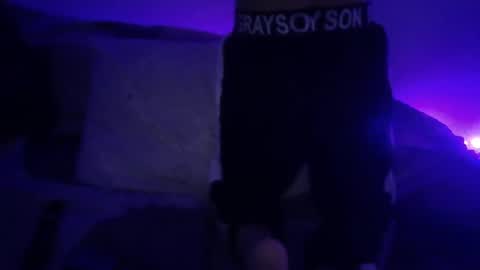 the crazy travellers online show from November 17, 3:24 pm