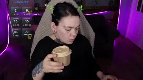 the_ice_owl online show from April 20, 12:02 am