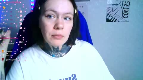 the_xmas_bby online show from November 6, 9:15 am