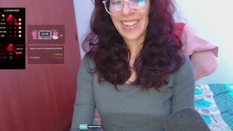 Snapshot of thecherry_paulette chatting on February 14, 11:09 pm Paulette online show from February 14, 11:09 pm