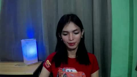 thegirlyouneedxoxo online show from February 9, 6:43 pm