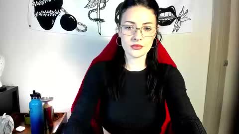 Snapshot of themelrose chatting on October 23, 8:37 pm themelrose online show from October 23, 8:37 pm
