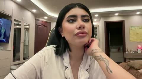 Snapshot of therealcamilabaddie chatting on September 16, 6:10 am therealcamilabaddie online show from September 16, 6:10 am