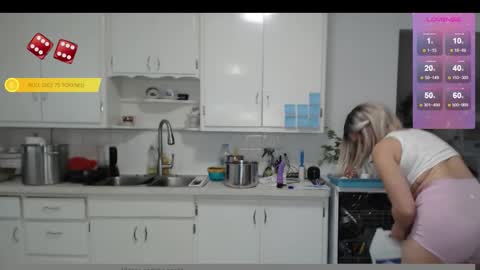 TheScarlettShay online show from November 25, 7:04 pm