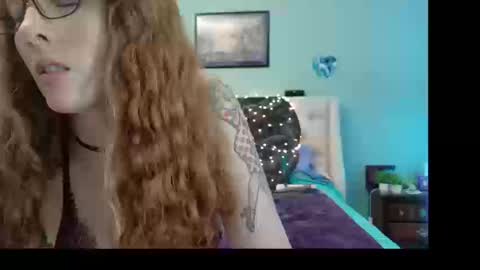 Snapshot of thesexualdragon chatting on September 16, 3:31 pm TheSexualDragon online show from September 16, 3:31 pm