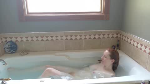 Snapshot of thesexualdragon chatting on October 17, 3:04 pm TheSexualDragon online show from October 17, 3:04 pm