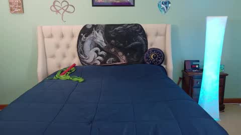 Snapshot of thesexualdragon chatting on February 19, 4:33 pm TheSexualDragon online show from February 19, 4:33 pm