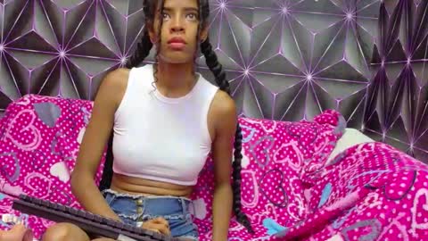 thianahorny online show from October 7, 11:31 pm