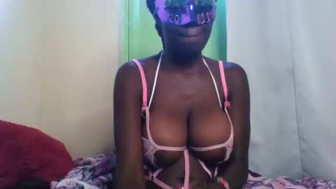 lovlyn online show from November 25, 12:18 pm