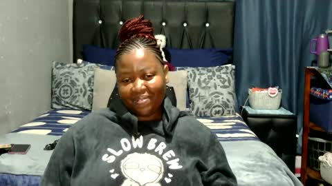 phindy online show from May 9, 2:02 am
