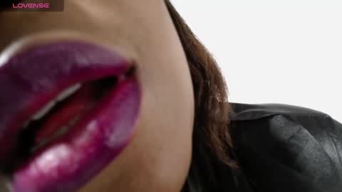 XIOMARA  online show from October 11, 3:00 am