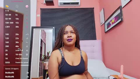 thickeebonyy online show from February 1, 7:55 pm