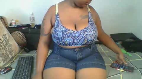 thickie_ online show from November 23, 5:25 pm